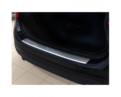 Stainless steel rear bumper protector Volvo V60 2010- 'Ribs', Image 2