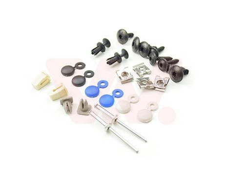 Mounting kit, bumper