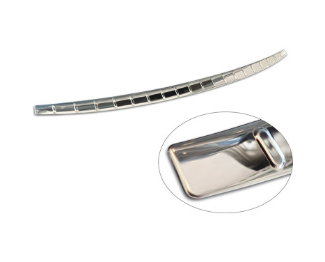Avisa Chrome Stainless Steel Rear Bumper Protector Fits Audi Q5 (GUB) 2025- 'Ribs', Image 6