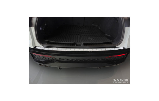 Avisa stainless steel rear bumper protector suitable for Audi Q5 (GUB) 2025- 'Ribs', Image 2