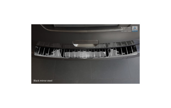 Black-Chrome stainless steel bumper protector suitable for Citroën Spacetourer / Peugeot Traveller / Toyot, Image 2