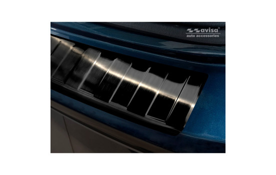 Black stainless steel bumper protector suitable for Mercedes B-Class W247 2018- 'Ribs', Image 4