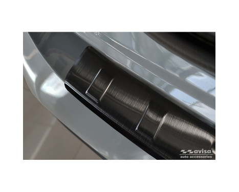 Black stainless steel bumper protector suitable for Nissan Qashqai III 2021- 'Ribs', Image 4