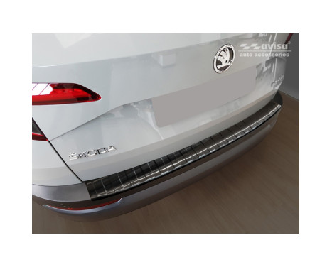 Black stainless steel bumper protector suitable for Skoda Karoq 2017- 'Ribs', Image 2