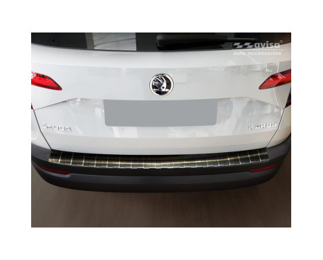 Black stainless steel bumper protector suitable for Skoda Karoq 2017- 'Ribs', Image 3