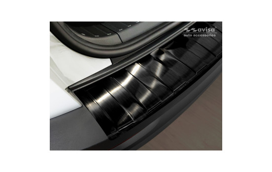 Black stainless steel bumper protector suitable for Skoda Karoq 2017- 'Ribs', Image 4
