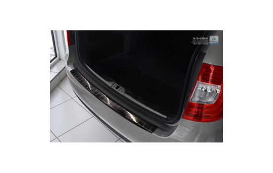 Black stainless steel bumper protector suitable for Skoda Superb Kombi 2013-2015 'Ribs'