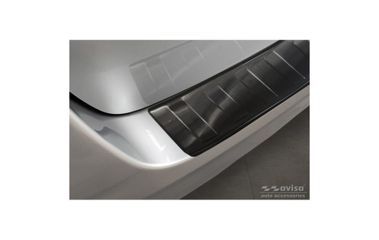 Black stainless steel bumper protector suitable for Volkswagen Multivan T7 2021- 'Ribs', Image 3