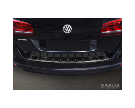 Black stainless steel bumper protector suitable for Volkswagen Sharan II & Seat Alhambra II 2010- 'STRONG E, Image 2
