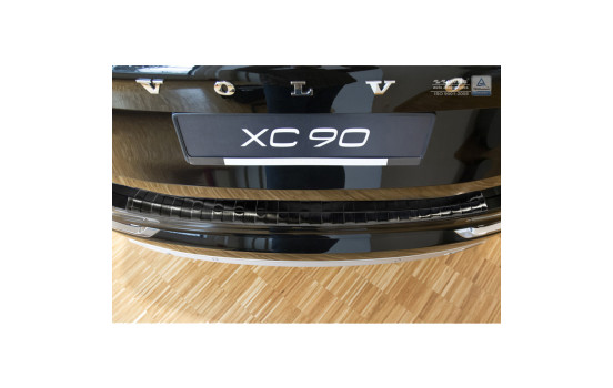 Black stainless steel bumper protector suitable for Volvo XC90 2015- 'Ribs', Image 3