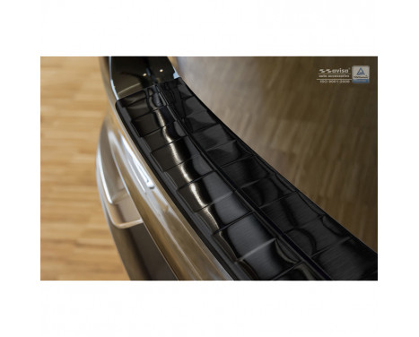 Black stainless steel bumper protector suitable for Volvo XC90 2015- 'Ribs', Image 4