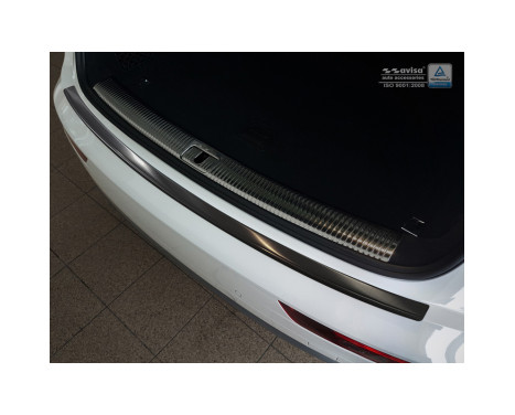 Black stainless steel rear bumper protector Audi Q5 2017- 'Ribs'