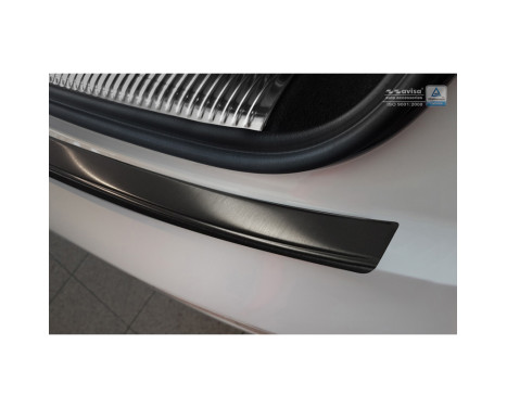 Black stainless steel rear bumper protector Audi Q5 2017- 'Ribs', Image 4