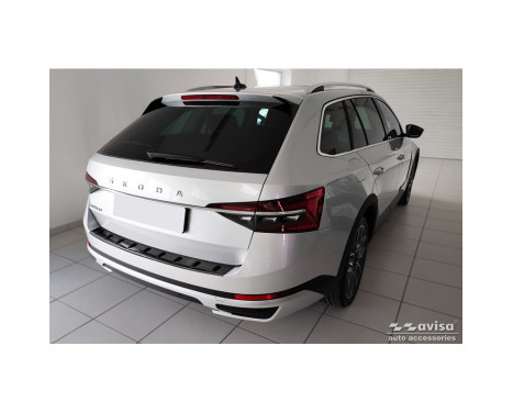 Black Stainless Steel Rear Bumper Protector for Skoda Superb III Combi 2015-2023 incl. Scout, Image 5