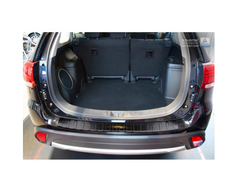 Black stainless steel rear bumper protector Mitsubishi Outlander III 2015- 'RIbs', Image 3