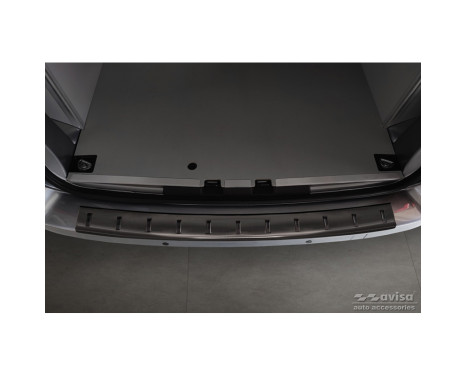 Black stainless steel rear bumper protector suitable for Citroën Space Tourer & Jumpy 2016- / Peugeot Travell, Image 3