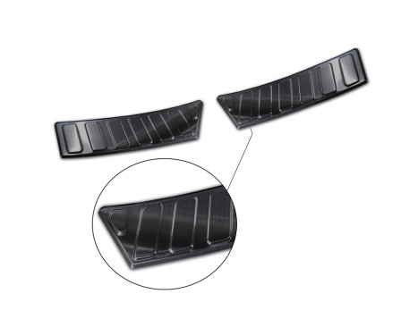 Black stainless steel Rear bumper protector suitable for Ford Puma 2019- 'Ribs' (2-piece), Image 4