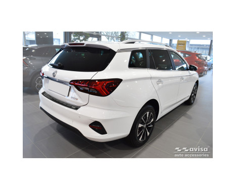 Black stainless steel rear bumper protector suitable for MG 5 SW (EV) 2022 - 'British Flag', Image 5