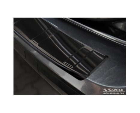 Black stainless steel rear bumper protector suitable for Volkswagen Caddy V 2020- 'Ribs', Image 3