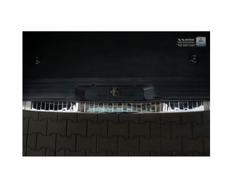 Chrome stainless steel bumper protector suitable for Mercedes Vito / Viano 2003-2014 'Ribs', Image 3