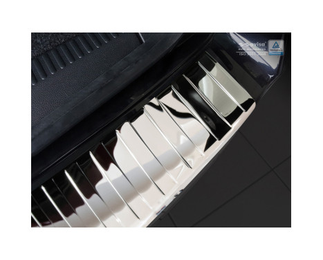 Chrome stainless steel bumper protector suitable for Skoda Octavia III Kombi Facelift 2017- 'Ribs', Image 4