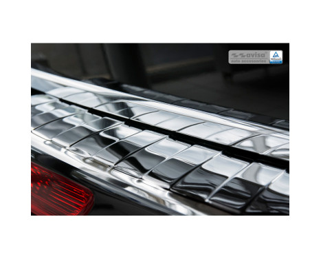 Chrome stainless steel rear bumper protector Audi Q5 2008-2012 & 2012- 'Ribs', Image 4
