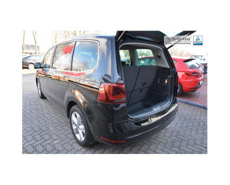 Chrome stainless steel Rear bumper protector Seat Alhambra & Volkswagen Sharan II 2010- 'Ribs', Image 2