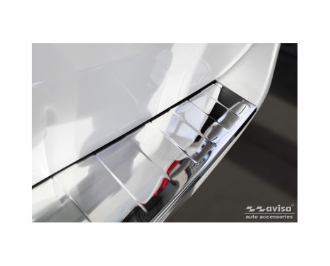 Chrome Stainless Steel Rear Bumper Protector suitable for Mercedes Vito / V-Class 2014- 'Ribs' 'XL', Image 4