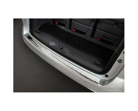 Chrome stainless steel rear bumper protector suitable for Volkswagen Multivan T7 2021- 'Ribs', Image 2