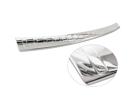 Chrome stainless steel rear bumper protector suitable for Volkswagen Multivan T7 2021- 'Ribs', Image 6