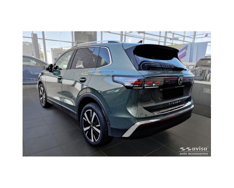 Chrome stainless steel rear bumper protector suitable for Volkswagen Tiguan (CT1) 2024- 'Ribs', Image 5