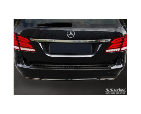 Genuine 3D Carbon Bumper protector suitable for Mercedes E-Class Kombi FL 2013-2016 'Ribs', Image 2