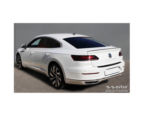 Genuine 3D Carbon Fiber Rear Bumper Protector suitable for Volkswagen Arteon 2017-2020 & FL 2020- 'Ribs', Image 5