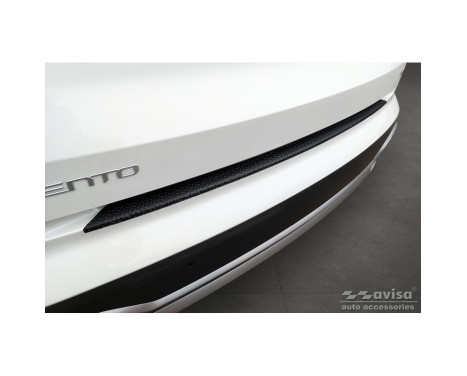 Matte Black Aluminum Bumper Protector suitable for Kia Sorento IV 2020- 'Riffled Plate'