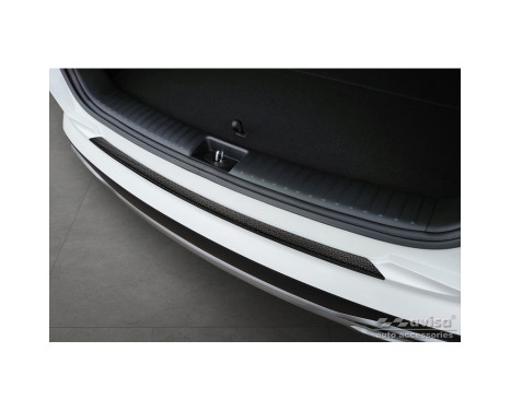 Matte Black Aluminum Bumper Protector suitable for Kia Sorento IV 2020- 'Riffled Plate', Image 3