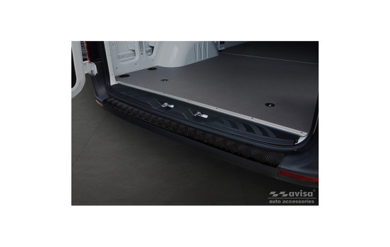 Matte black aluminum bumper protector suitable for Mercedes Sprinter III 2018- 'Riffled plate', Image 3