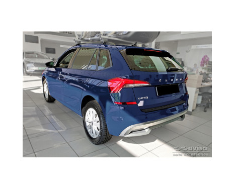 Matte black aluminum bumper protector suitable for Skoda Kamiq 2019- 'Riffled Plate', Image 4