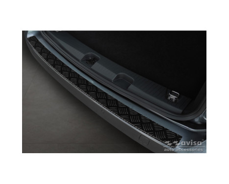 Matte black aluminum bumper protector suitable for Volkswagen Caddy V 2020- 'Riffled Plate', Image 3