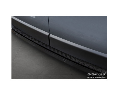 Matte Black Aluminum Rear Bumper Protector suitable for Opel Movano / Renault Master II / Nissan NV400, Image 4