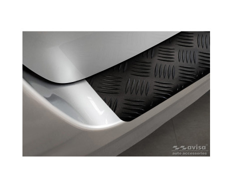 Matte Black Aluminum Rear Bumper Protector suitable for Volkswagen Multivan T7 2021- 'Riffled plate', Image 5