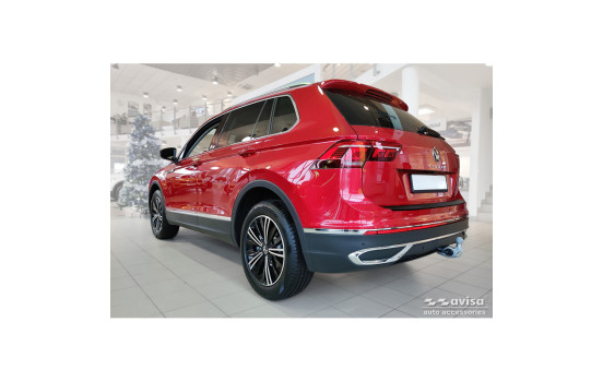 Matte black stainless steel rear bumper protector for Volkswagen Tiguan II / Allspace incl. Facelift & RL, Image 5