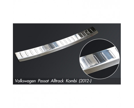 RVS rear bumper protector Volkswagen Passat Alltrack 2012- 'Ribs', Image 2