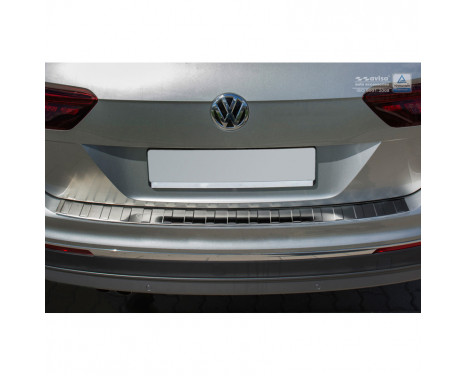 RVS rear bumper protector Volkswagen Tiguan II 2016- 'Ribs', Image 3