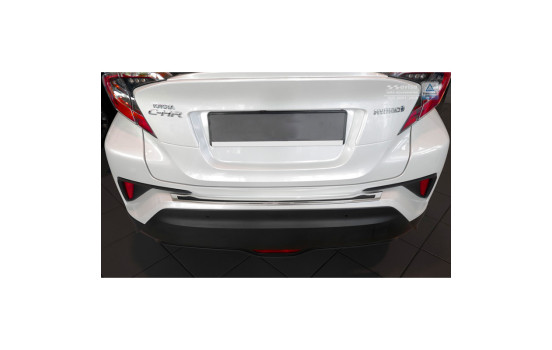 Stainless steel bumper protector suitable for 'Deluxe' Toyota C-HR 2016- Chrome/Black Carbon, Image 4