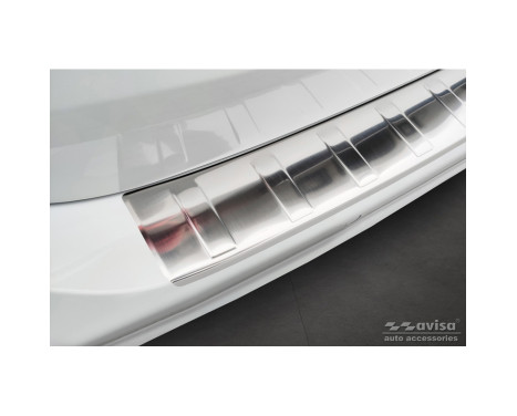 Stainless steel bumper protector suitable for BMW 3-Series G21 Touring 2019-2022 'Ribs', Image 4