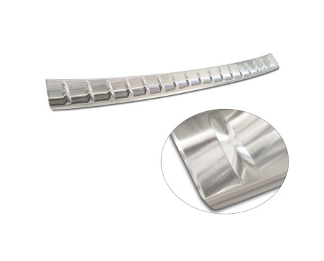 Stainless steel bumper protector suitable for BMW 7-Series (G70) 2023- with M-Package 'Ribs', Image 6