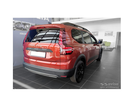 Stainless steel bumper protector suitable for Dacia Jogger 2022- 'Ribs', Image 5