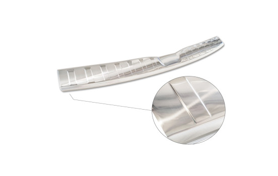 Stainless steel bumper protector suitable for Dacia Spring 2020- 'Ribs', Image 7