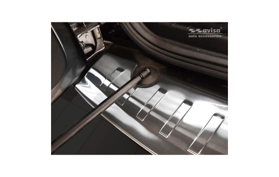 Stainless steel bumper protector suitable for Ford Ecosport II Facelift 2017- 'Ribs', Image 3