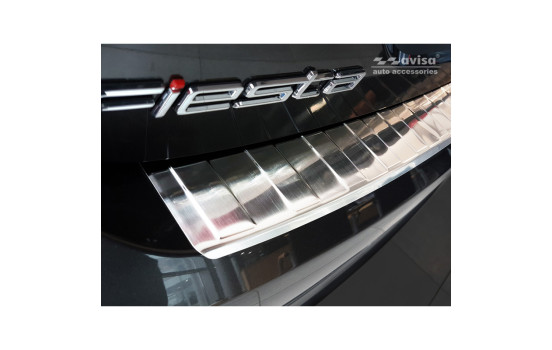 Stainless steel bumper protector suitable for Ford Fiesta MK8 5-door 2017- 'Ribs', Image 4